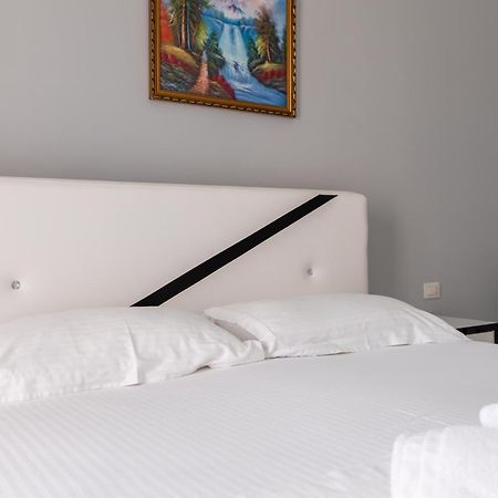 Hotel Artur2 Ksamil Esterno foto