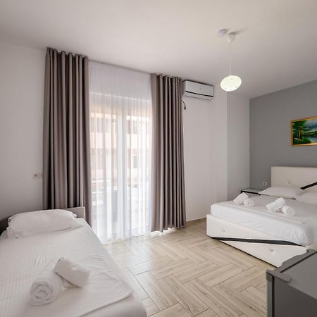 Hotel Artur2 Ksamil Esterno foto