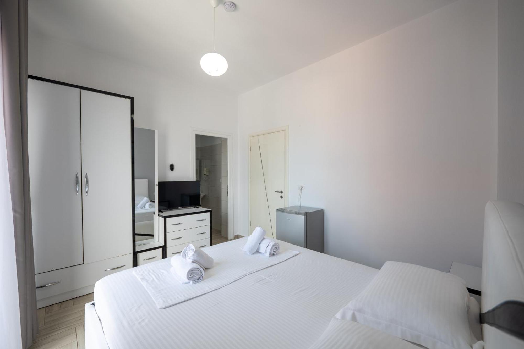 Hotel Artur2 Ksamil Esterno foto