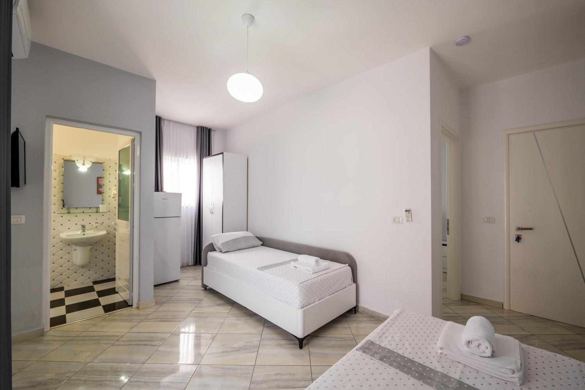Hotel Artur2 Ksamil Esterno foto